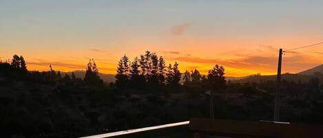 Comfort Suite, Non Smoking, Mountain View | Terrace/patio