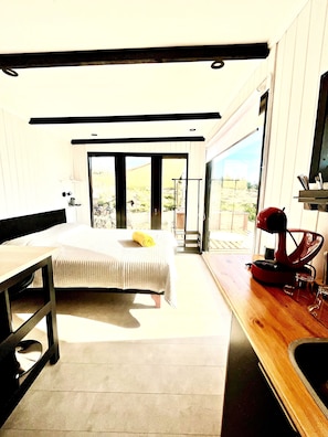 Comfort Suite, Non Smoking, Mountain View | 1 bedroom - Tiny home by casadomo (Casablanca)