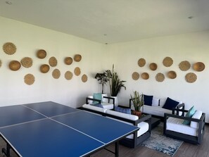 Game room - Charming 3-bedroom colonial house with WiFi, fitness room in lovely Ciudad Vieja (Ciudad Vieja)