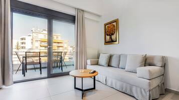 Appartement Duplex Classique, balcon, vue ville | Coin séjour