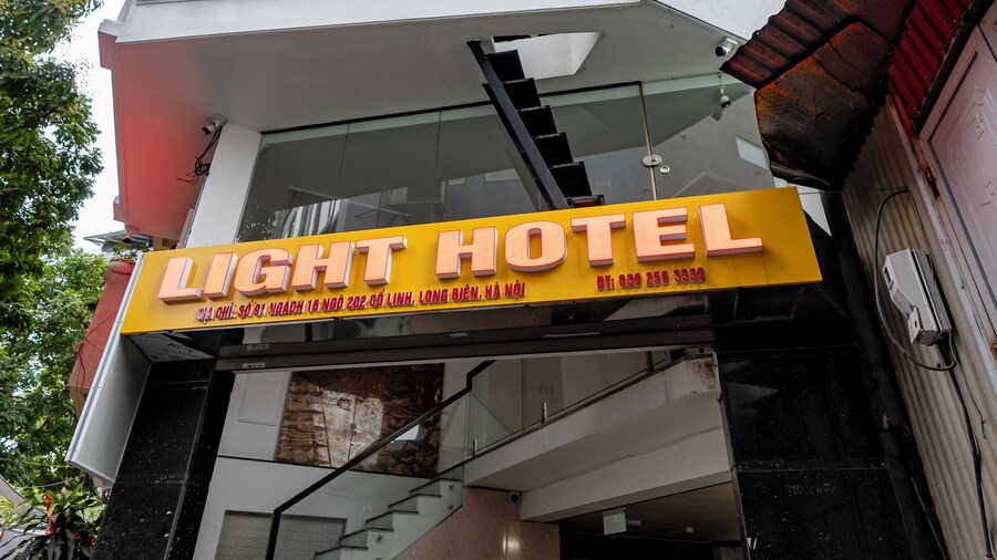 Light Hotel