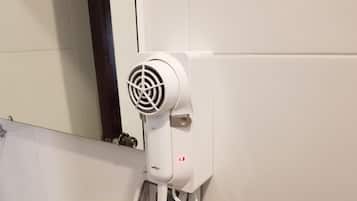Kannettavalle tietokoneelle sopiva työtila, ilmainen Wi-Fi