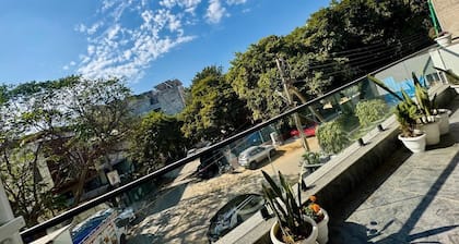 Luxe 8 Stayz