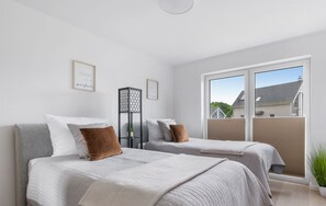 Casa | 2 quartos, individualmente mobiliados, ferros/tábuas de passar roupa