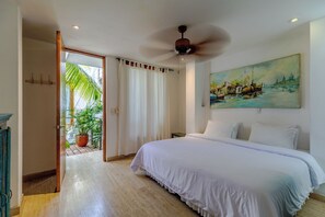 6 bedrooms, WiFi, bed sheets