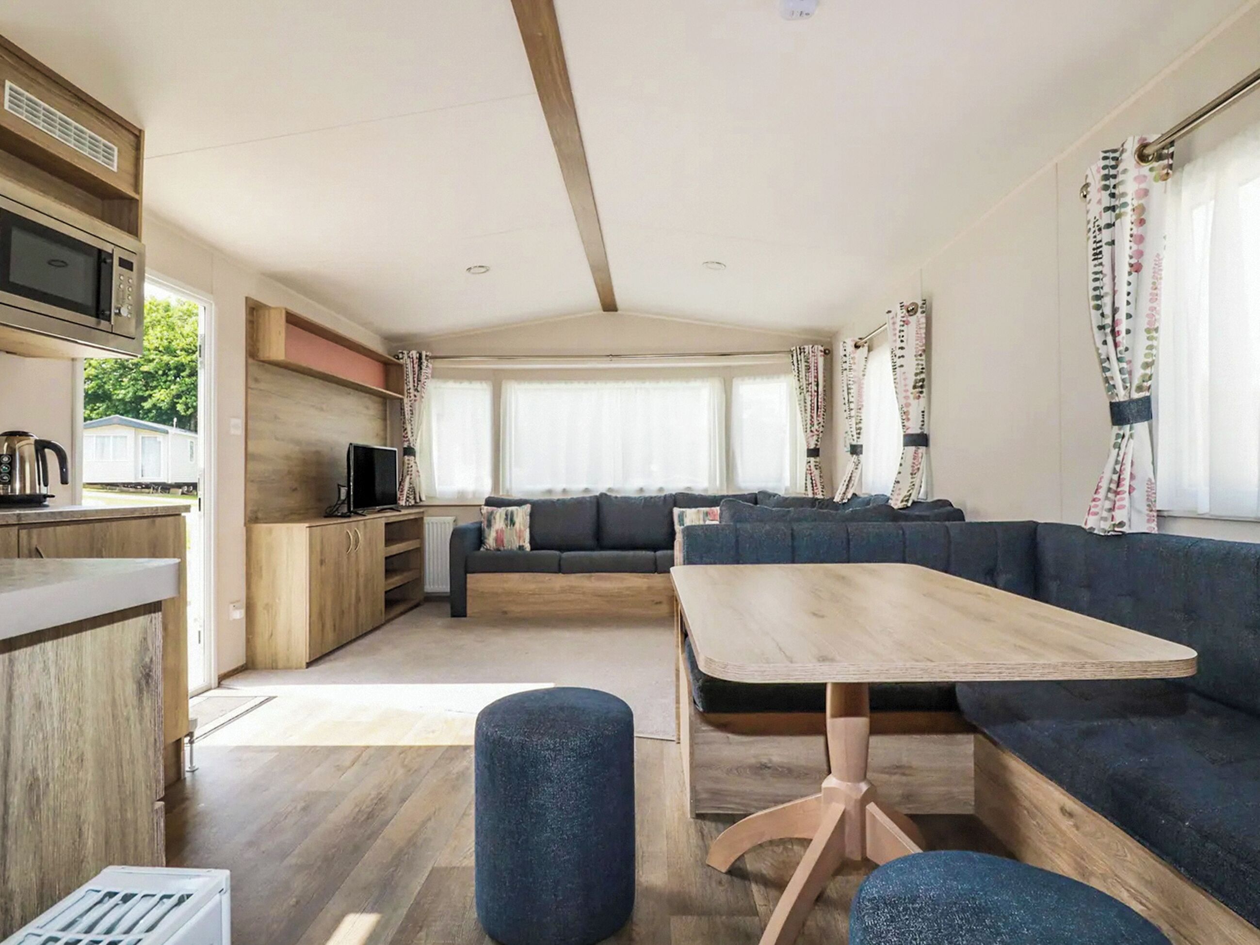 Living area | 82 Hillside, Newquay