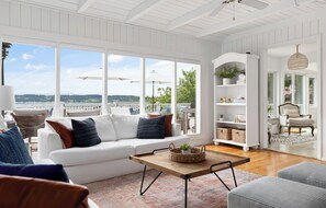 Smart TV, fireplace, offices