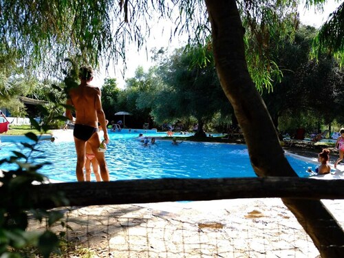 Stunning private villa for 5 people with WIFI, A/C, pool, terrace and pets allowed