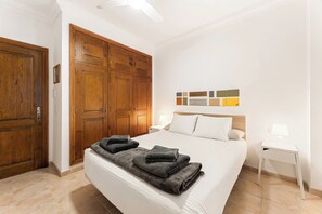 2 sovrum, strykjärn/strykbräda, wi-fi och sängkläder