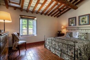4 bedrooms, travel crib, free WiFi - Beautiful  villa for 10 guests with A/C, WIFI, private pool, TV and panoramic view (Lilliano)