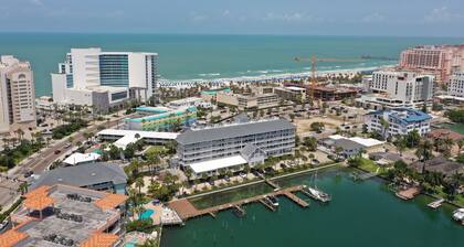 $250 NIGHT SPECIAL PLUS FEES. BEACH/ VIEWS/LOCATION/DOLPHINS/GREAT CONDO