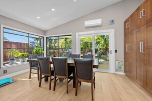 Dining - Encinitas Ranch Summer Retreat (Encinitas)