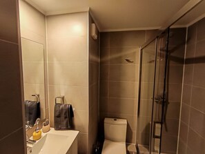Departamento básico | Baño