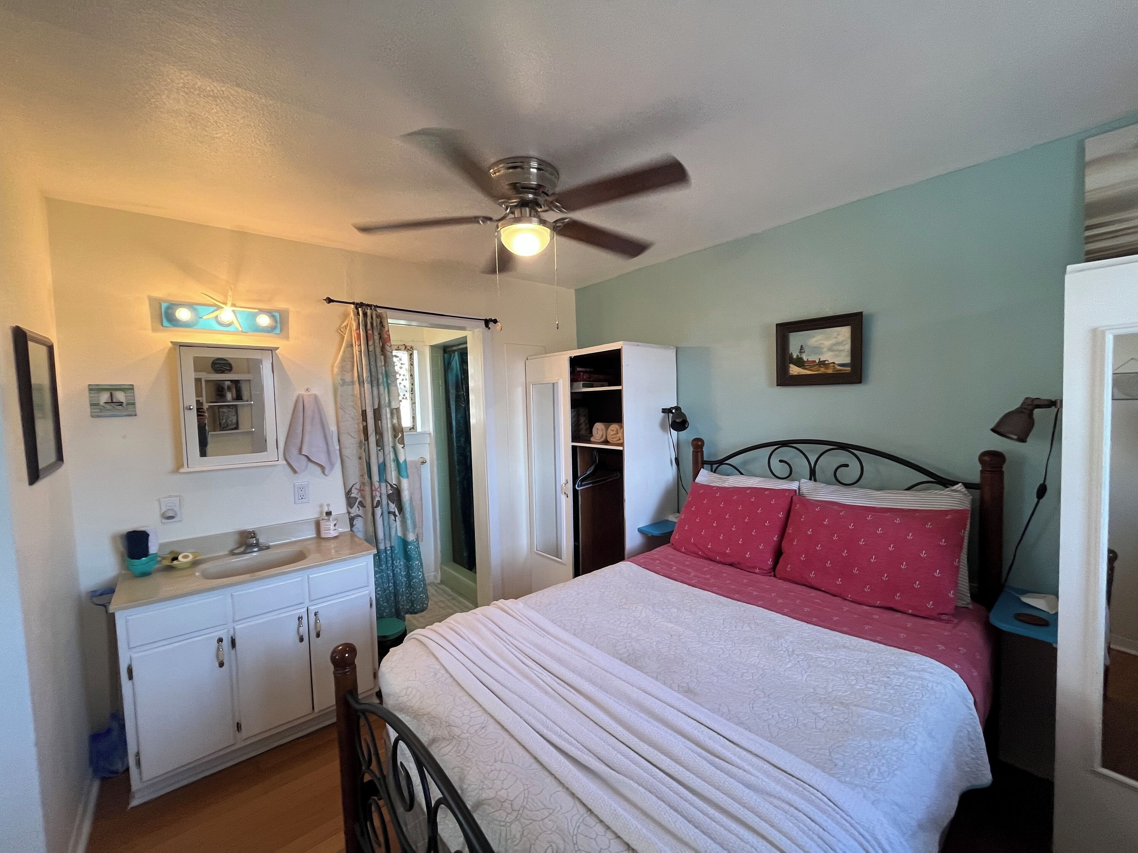 1 bedroom, WiFi, bed sheets