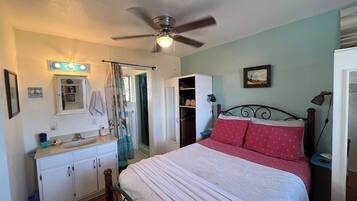 1 bedroom, WiFi, bed sheets