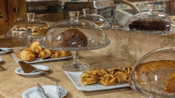 Desayuno continental incluido todos los días