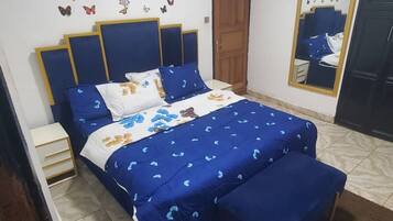 3 habitaciones, tabla de planchar con plancha, wifi y ropa de cama