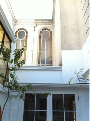 Exterior detail - Cozy and quiet Art Deco house in Providencia (Providencia)