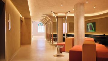 Bar lounge