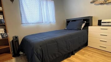 2 bedrooms, WiFi, bed sheets