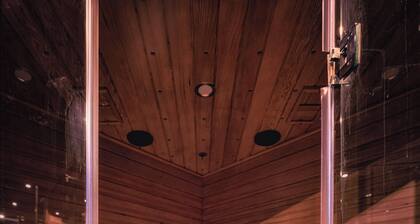 Private Jacuzzi high-end home