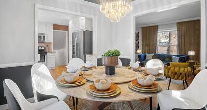 Elegant 4BD Retreat - Backyard BBQ & Theater Room