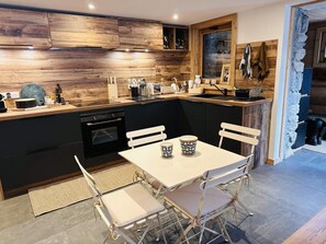Microwave, dishwasher - Ground floor, terrace, parking, tv, ski locker, 85m², Pralognan-la-Vanoise (Pralognan-la-Vanoise)