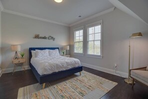 5 habitaciones, escritorio, tabla de planchar con plancha y wifi gratis 