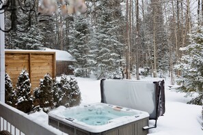 Bain à remous extérieur