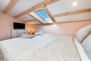 2 bedrooms, iron/ironing board, WiFi, bed sheets - Contemporary designed apartment with terrace and garage in heart of Rovinj (Rovinj)