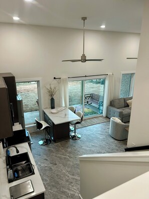 Interior - Newly Built, Modern Home Sleeps 10 on Houston Lake in beautiful Perry, GA! (Perry)