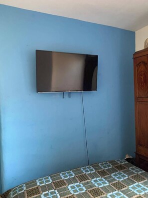 Apartament | 1 dormitori, planxa i posts de planxar, wifi gratuïta i roba de llit