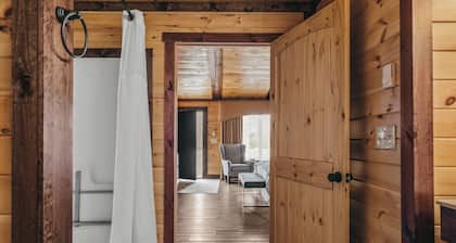 Golf, Outdoor Bar, Restaurant - The Tranquil Cabin