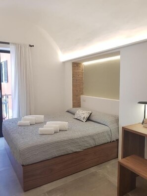 Unclassified image, 3 of 15, button