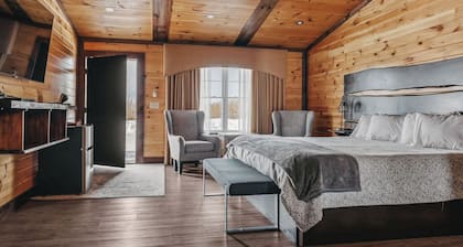 8 Boutique Suites, Perfect for Groups & Events