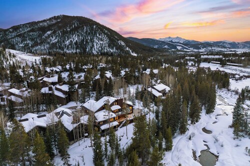 Luxury Mountain Estate w/ Indoor Pool, Gym & Hot Tub Near Keystone | Sleeps 19