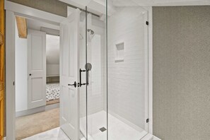 House (Multiple Bedrooms) | Interior