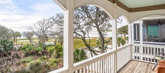 Seaside Zen -- Charming 3-Bedroom Home, adjacent to Cabana Club Pools