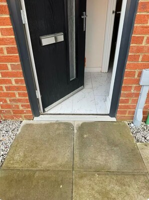 House | Exterior detail - Stylish Central House Retreat in Manchester (Salford)