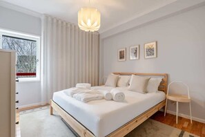 3 makuuhuonetta, silitysrauta/-lauta, internet, vuodevaatteet