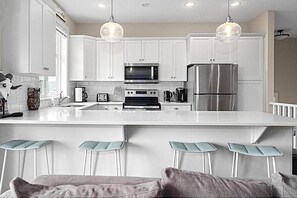 4 bedrooms - 201 - Toes in the Sand Cottage (Osoyoos)