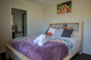 3 bedrooms, WiFi - Tasman Haven - Motueka Holiday Home (Motueka)