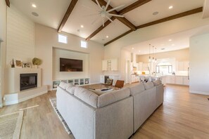 Villa, Accessible | 6 bedrooms, Internet