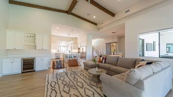 Villa, Accessible | 6 bedrooms, Internet