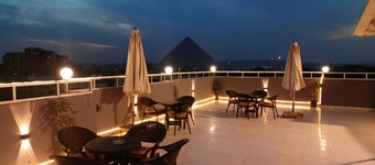 Phoenix Pyramids View Inn