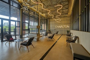 Sala de estar en el lobby