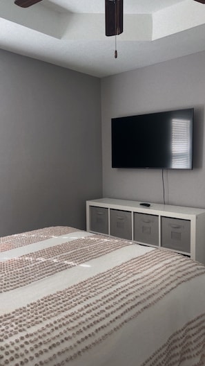 4 bedrooms, iron/ironing board, travel cot, WiFi