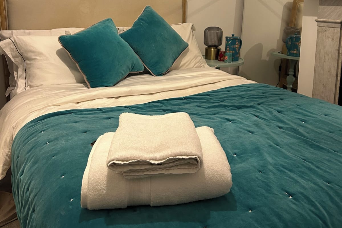 Deluxe Double Room, Garden View | Free WiFi