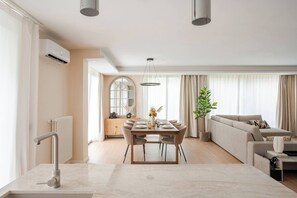 Interior - Stylish 3-bedroom townhome with Garden, Fiumicino (Piana del Sole)