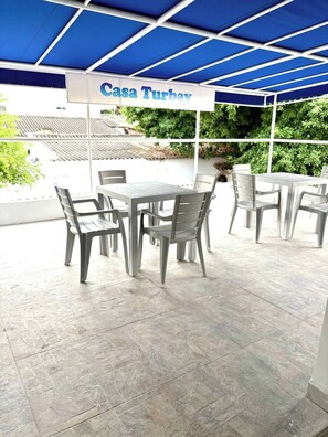 Outdoor dining - Turbay House 12 (Cartagena de Indias)